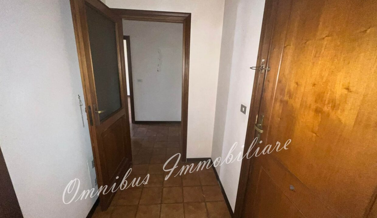 F_304379
