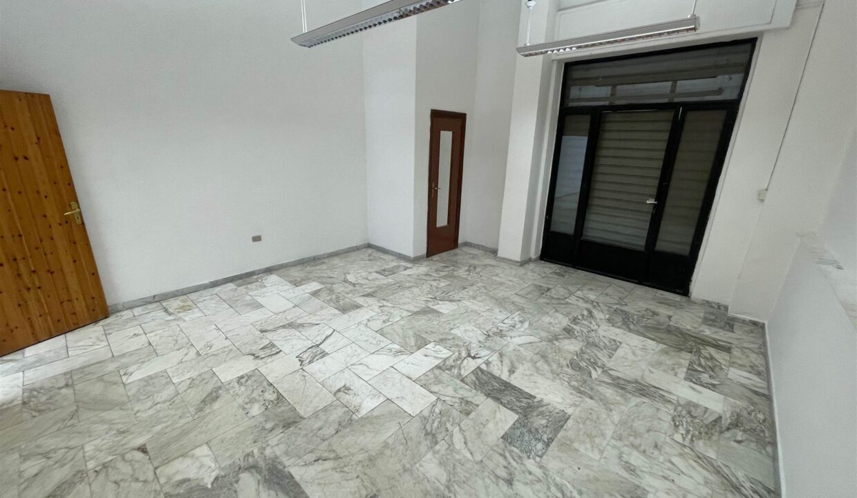 F_433736